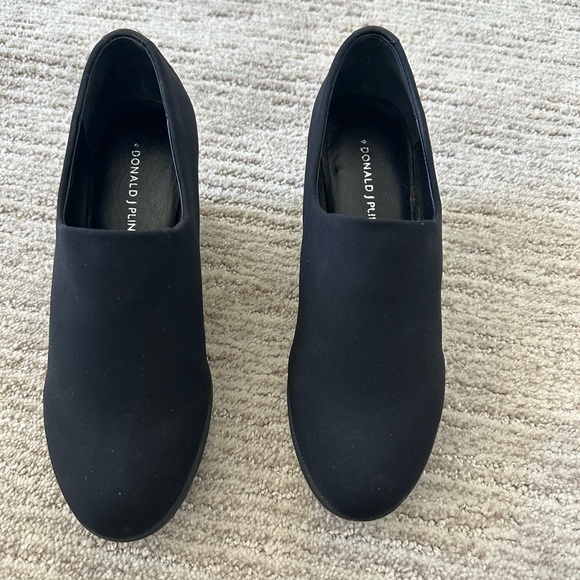 Donald J. Pliner Shoes - Donald J Pliner